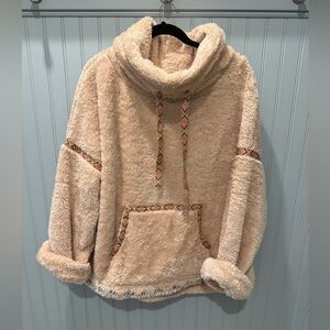 Sundance Cream Oversized Sherpa Cowl Pullover with Patterned Trim